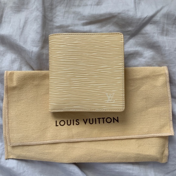 Wallet - Picture 3 of 3